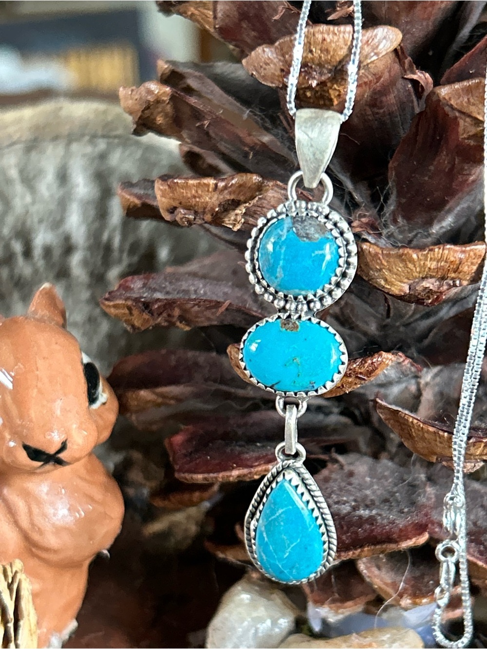 925 Sterling so so feminine turquoise necklace
